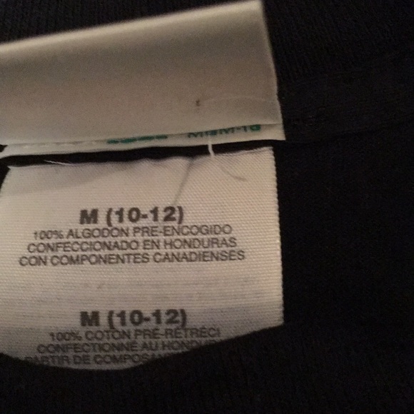 NEVER WORN MGM GRAND LAS VEGAS TSHIRT BOY OR GIRL - Picture 4 of 4